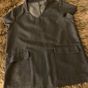 Scrub top rare style